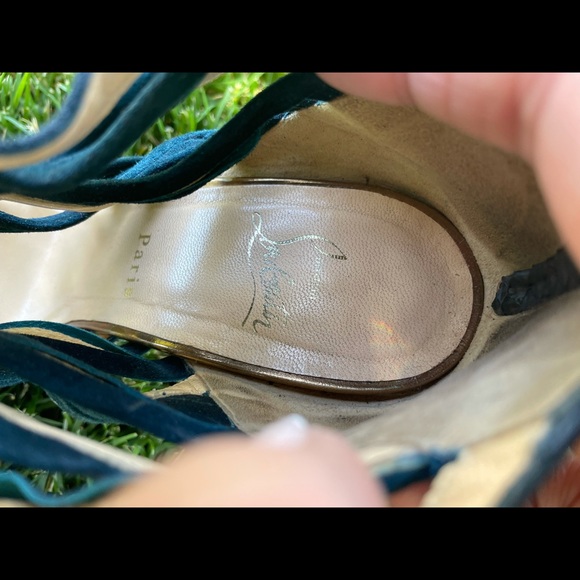 SALE 100% AUTHENTIC Christian louboutin heels - Picture 7 of 14